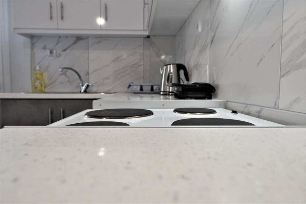 Athens Central 3Bd Apartment Next To Metro Luxury Exterior photo
