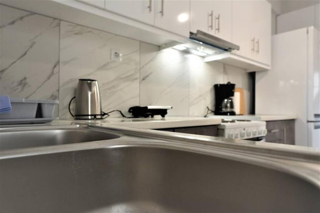 Athens Central 3Bd Apartment Next To Metro Luxury Exterior photo